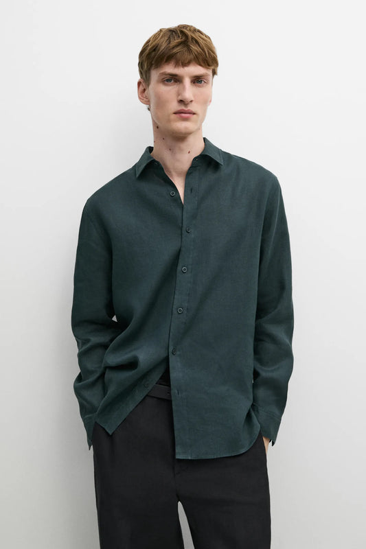 Slim Fit Shirt - model editorial