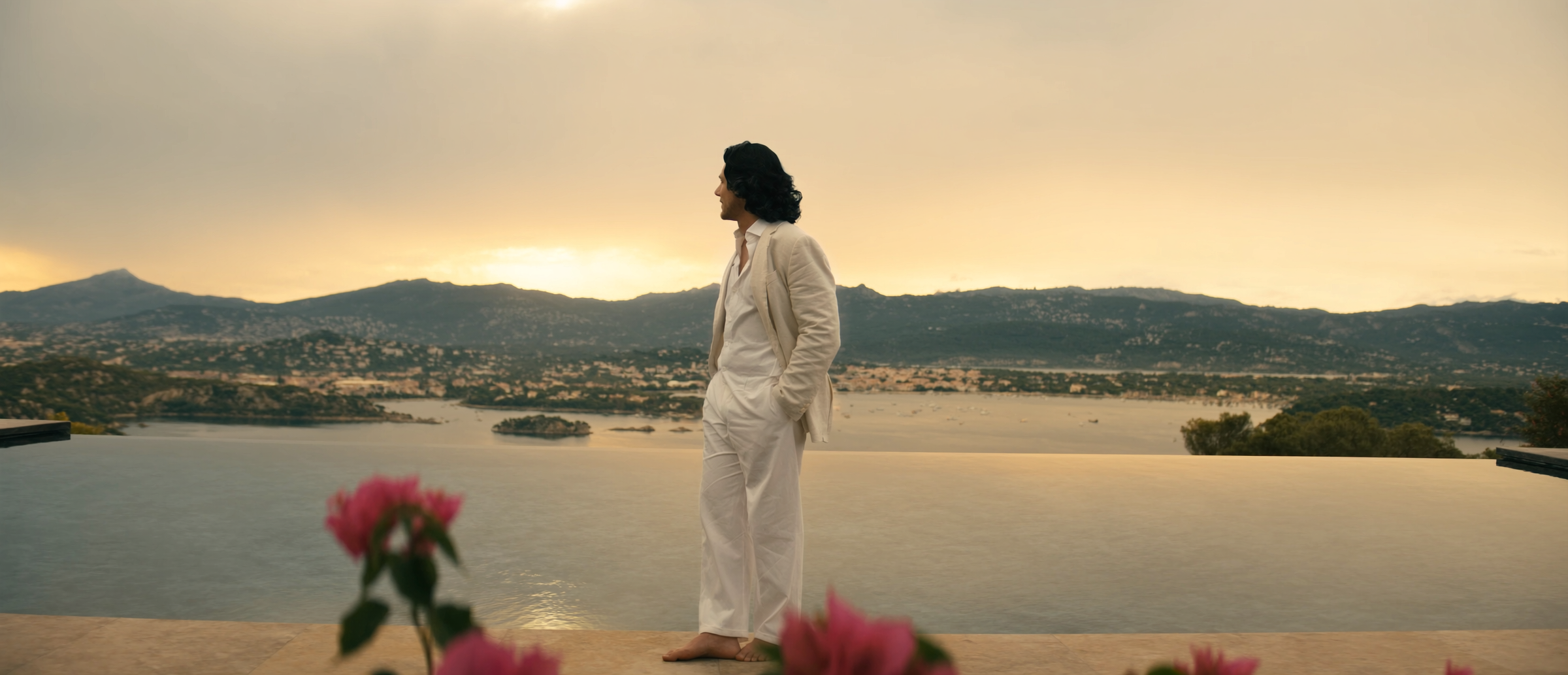 VEILN SAINT TROPEZ - Infinity Pool Campaign